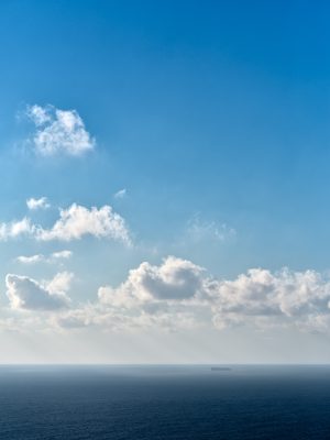Photographie d'art de Nicolas Claris — Cargos — bateau, blanc, bleu