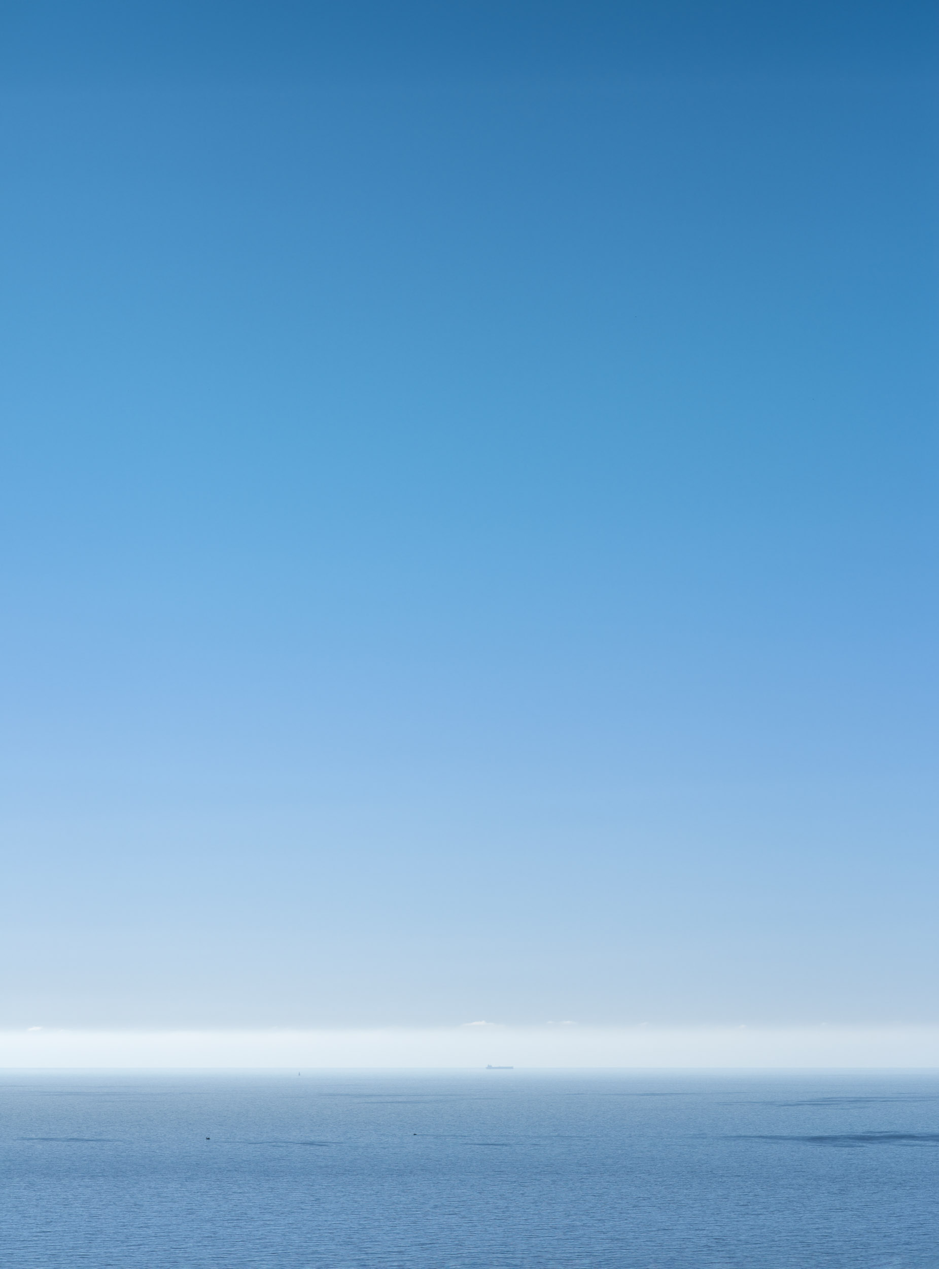 Photographie d'art de Nicolas Claris — Un Peu De Rouge Pourtant, Cargos