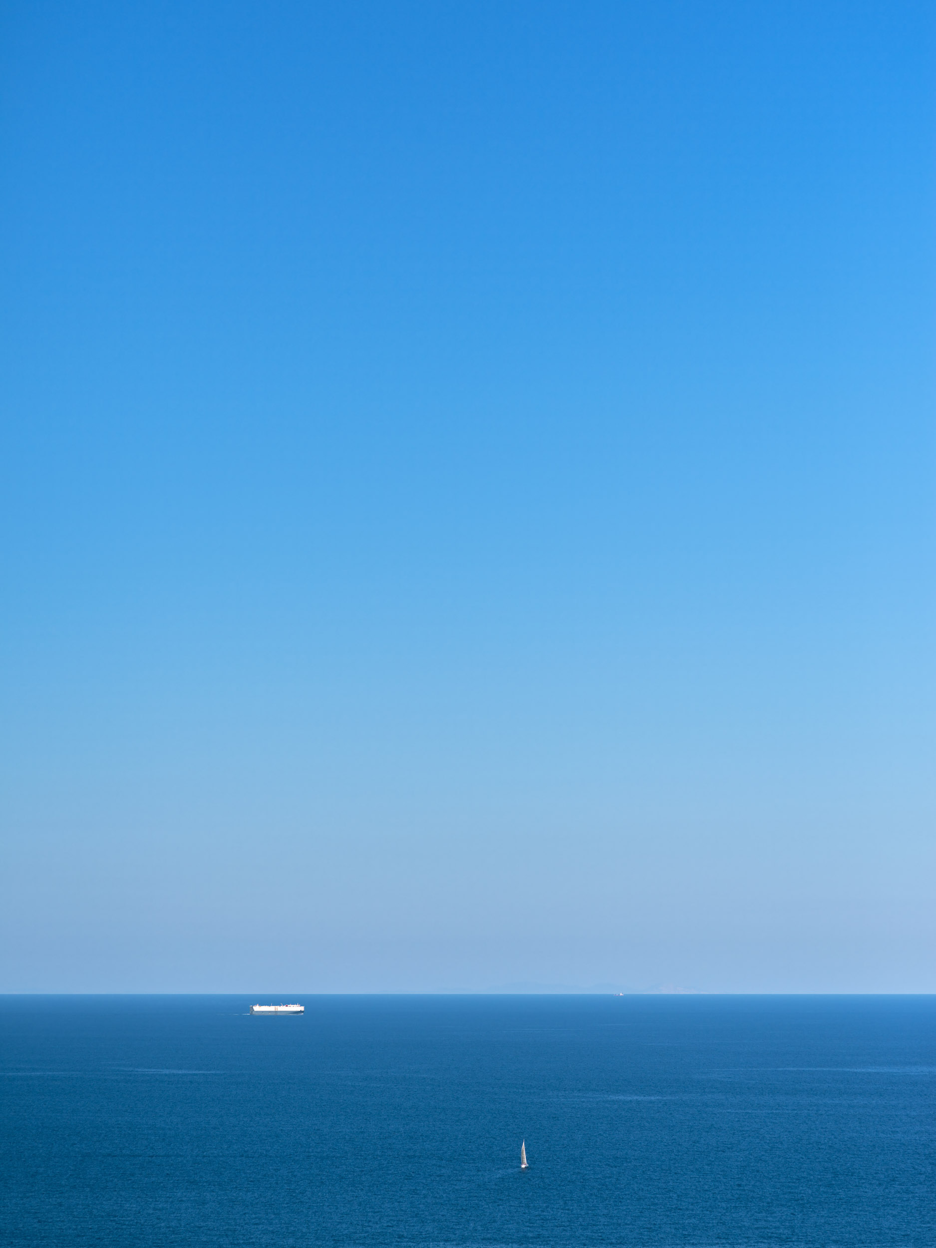 Photographie d'art de Nicolas Claris — Un Peu De Rouge Pourtant, Cargos