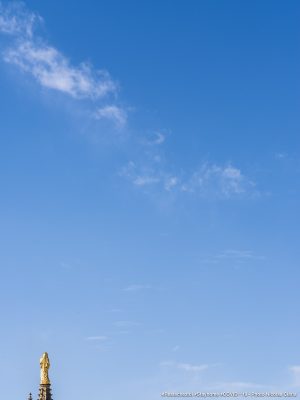 Photographie d'art de Nicolas Claris — Confinement — ciel, bleu, nuage