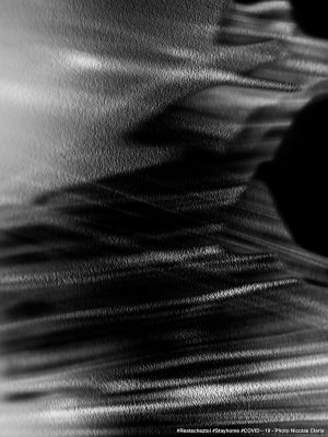 Photographie d'art de Nicolas Claris — Confinement — abstraction, blanc, confinement
