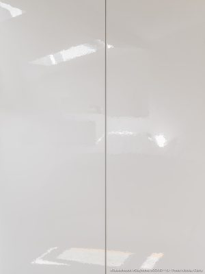 Photographie d'art de Nicolas Claris — Confinement — blanc, gris, brillant