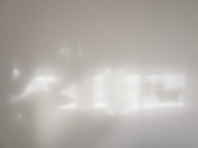 Photographie d'art de Nicolas Claris — Dimanche Matin — abstraction, blanc, fenêtre