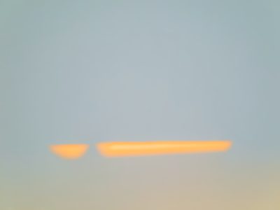 Photographie d'art de Nicolas Claris — Dimanche Matin — ciel, bleu, orange