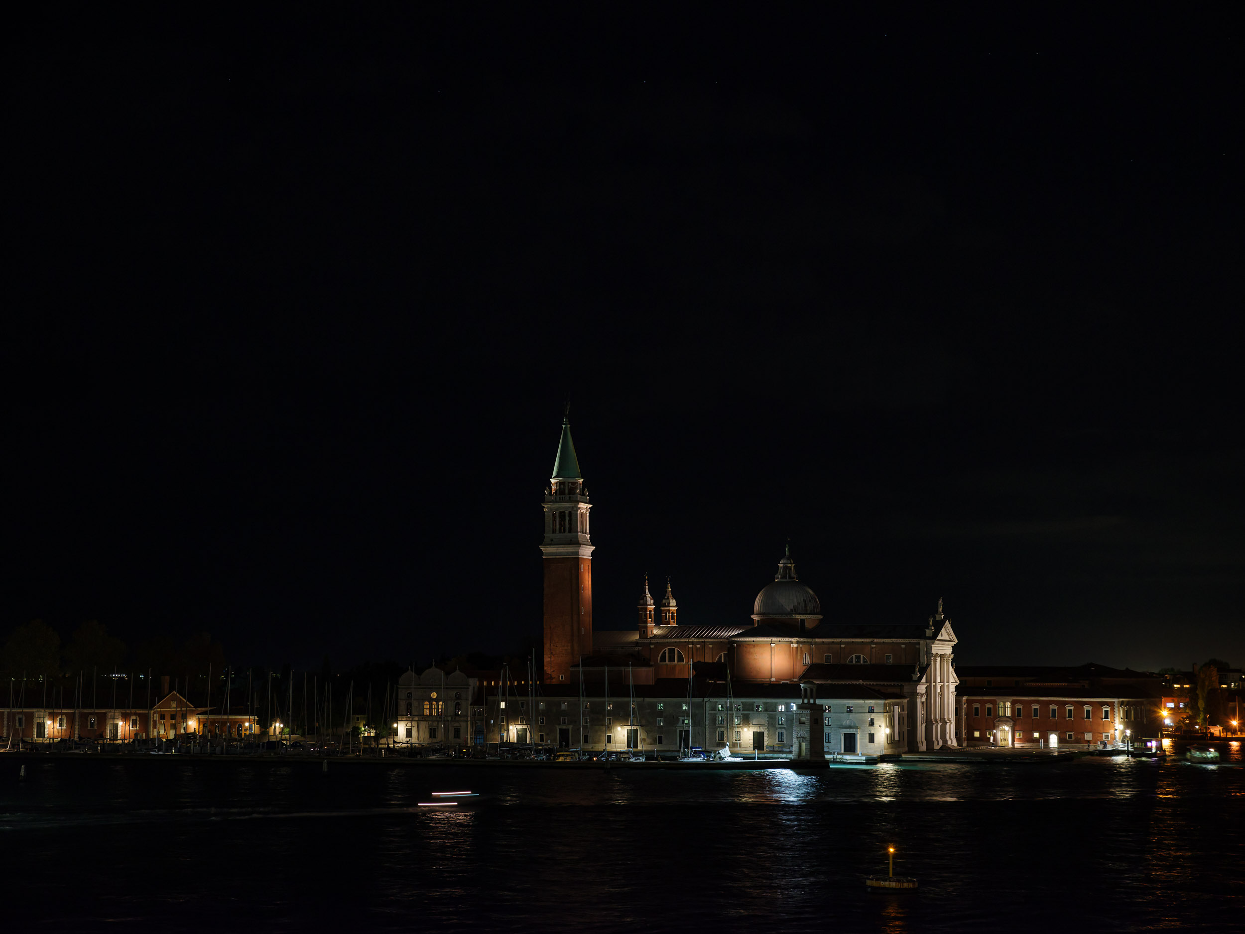Photographie d'art de Nicolas Claris — Un Peu De Rouge Pourtant, Venise