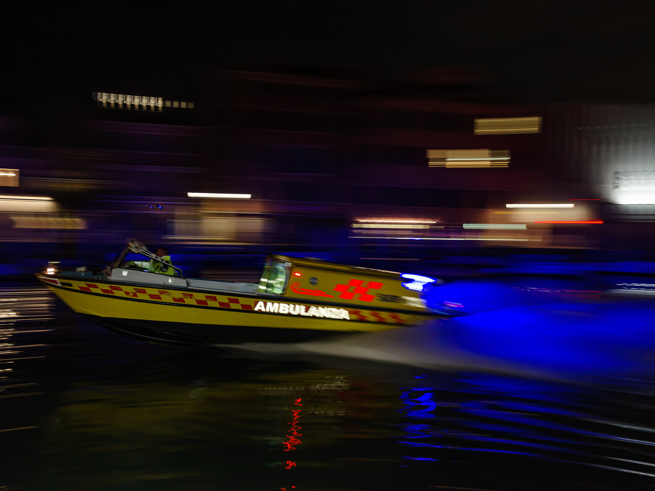Photographie d'art de Nicolas Claris — Un Peu De Rouge Pourtant, Venise