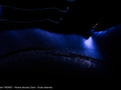 Photographie d'art de Nicolas Claris — Noirs — abstraction, bleu, eau