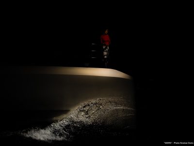 Photographie d'art de Nicolas Claris — Noirs — bateau, coque, eau
