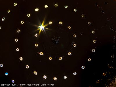 Photographie d'art de Nicolas Claris — Noirs — blanc, brillant, éclat
