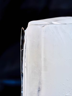 Photographie d'art de Nicolas Claris — On The Rocks — blanc, bloc, bulle