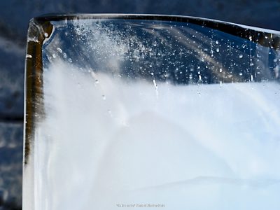Photographie d'art de Nicolas Claris — On The Rocks — air, blanc, bleu