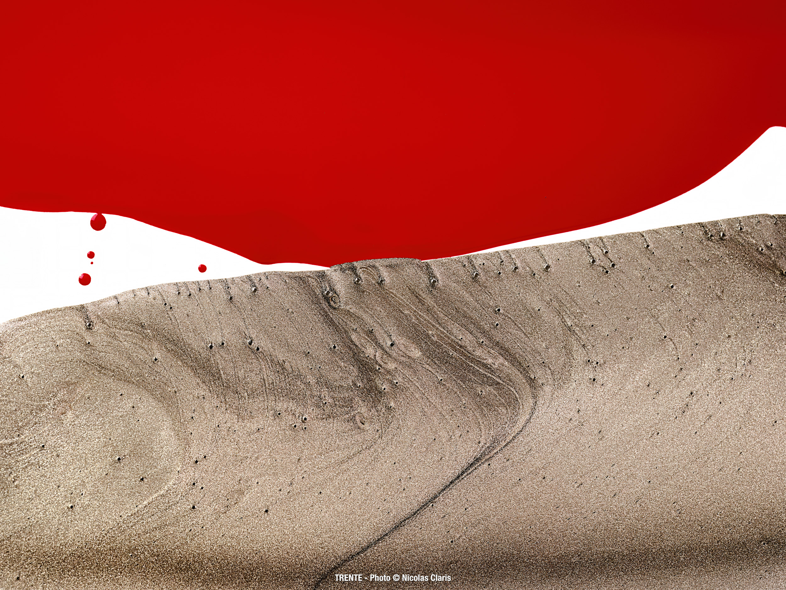 Photographie d'art de Nicolas Claris — Un Peu De Rouge Pourtant, Trente ncf9929