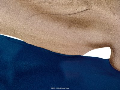 Photographie d'art de Nicolas Claris — Trente — abstraction, aérien, beige