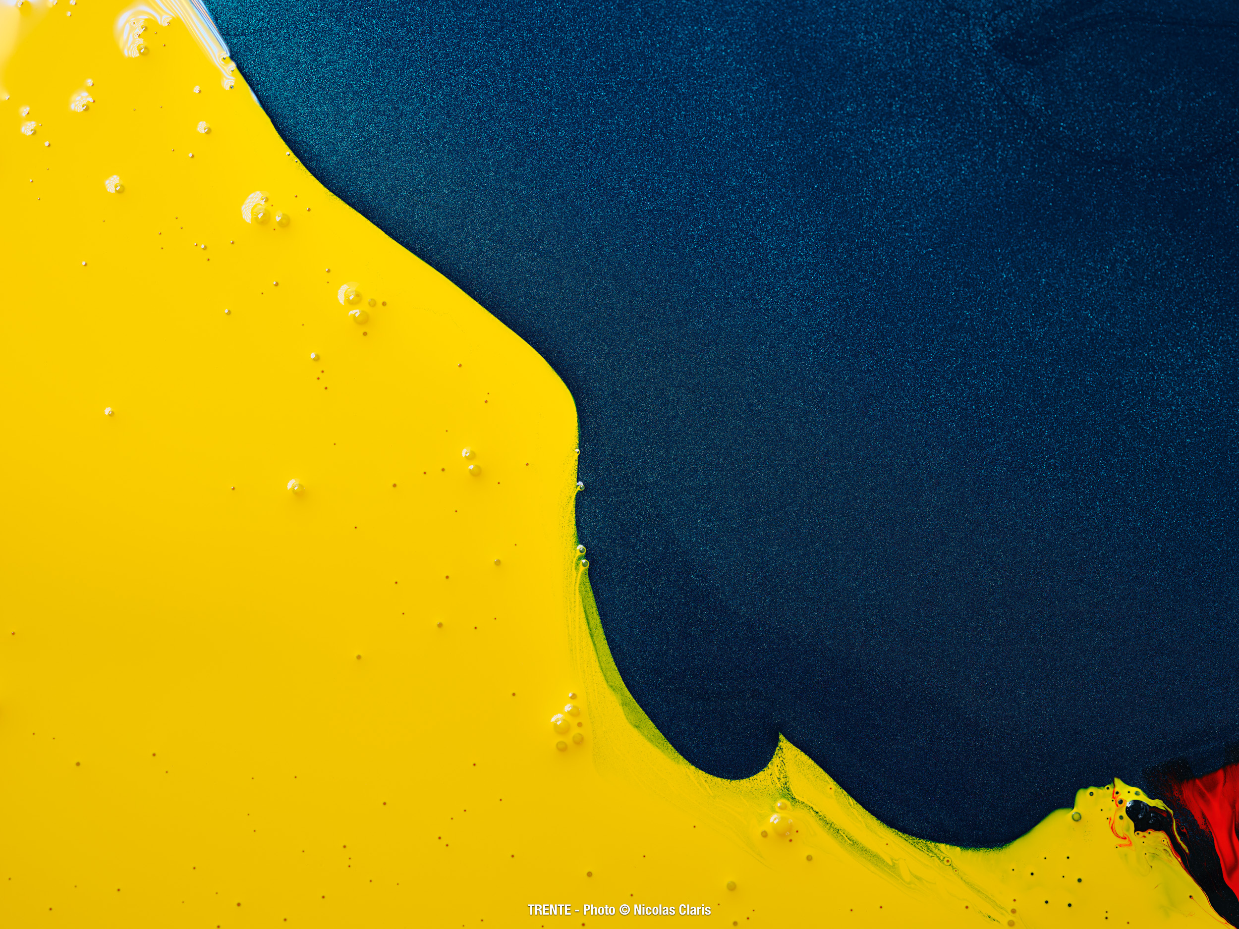 Photographie d'art de Nicolas Claris — Un Peu De Rouge Pourtant, Trente ncf9998